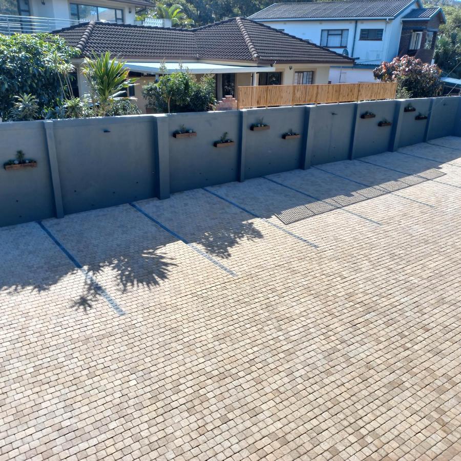 Le Bezz Guesthouse Ballito Eksteriør billede