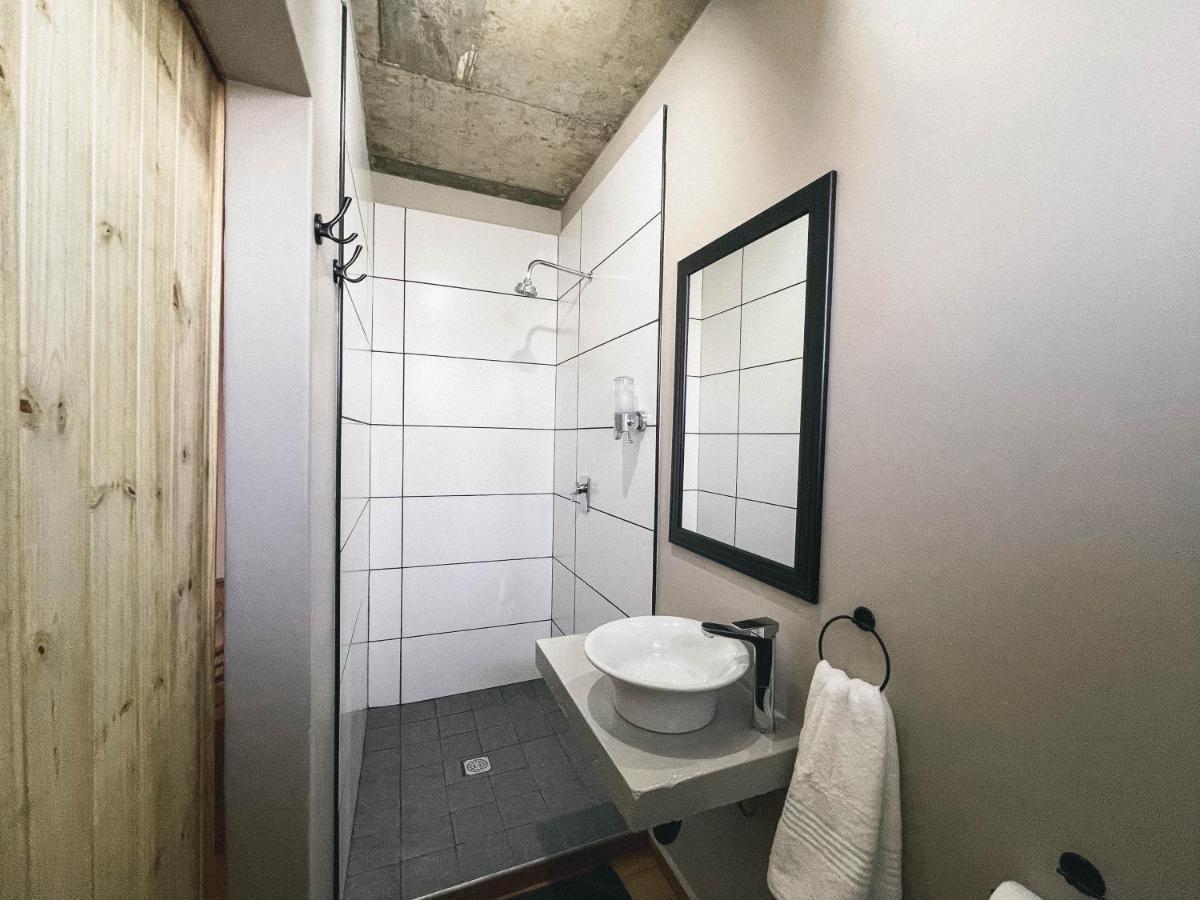 Le Bezz Guesthouse Ballito Eksteriør billede