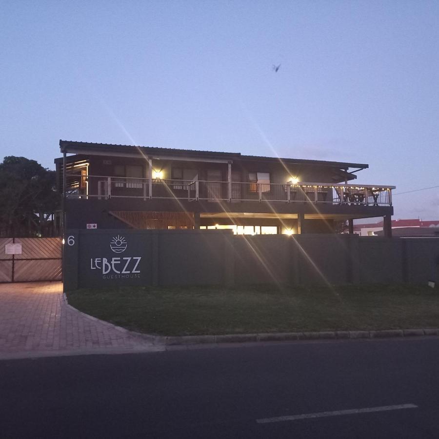 Le Bezz Guesthouse Ballito Eksteriør billede